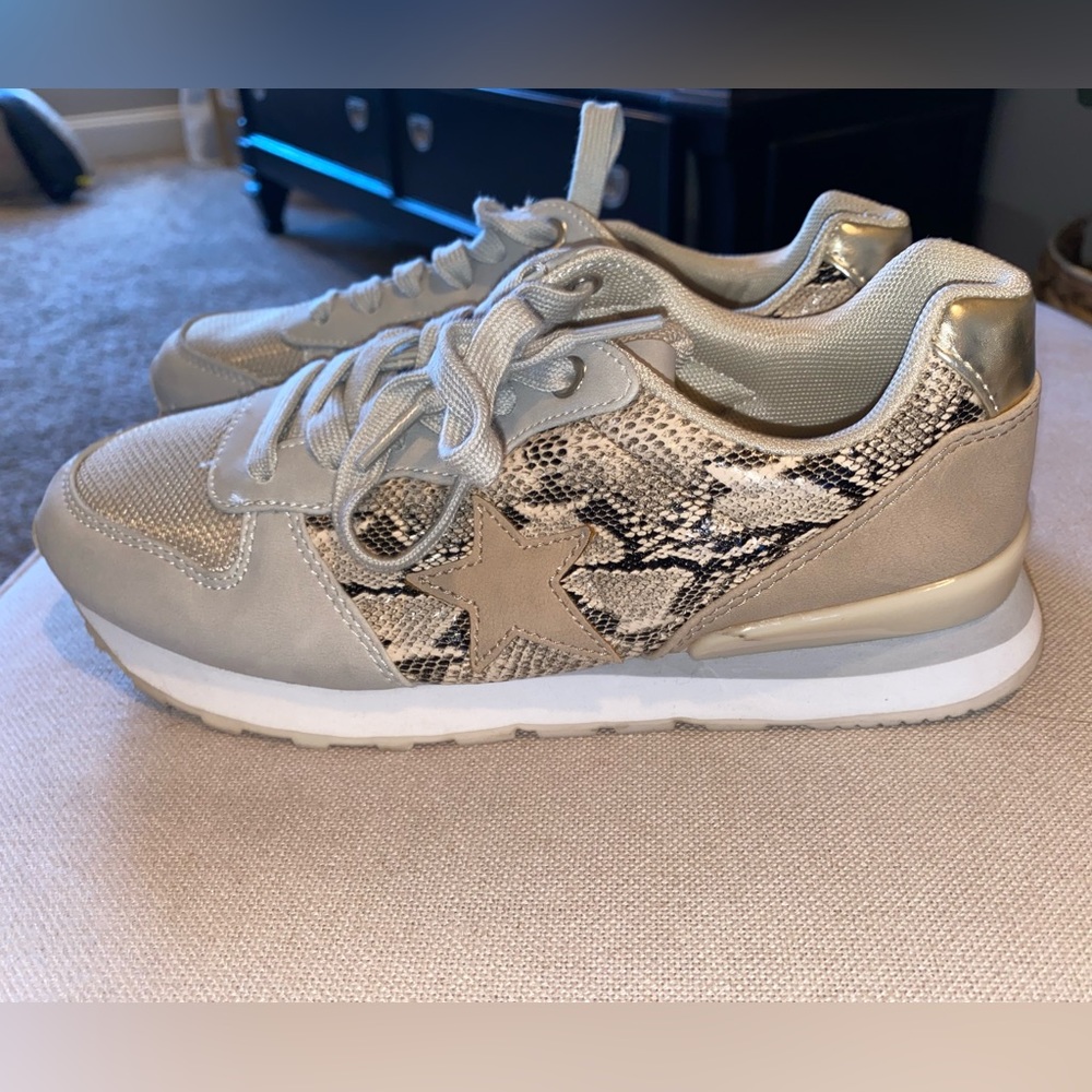 Vintage Havana Sneaker Size 6 Snakeprint